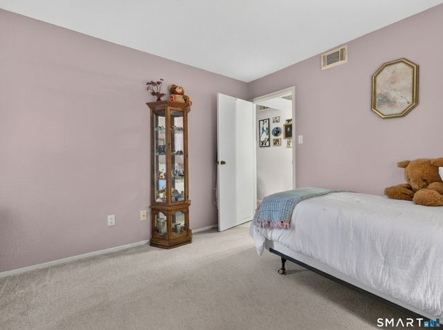 87 Leafwood Lane 239, Groton, CT 06340