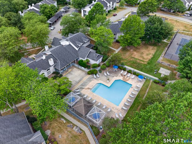 87 Leafwood Lane 239, Groton, CT 06340