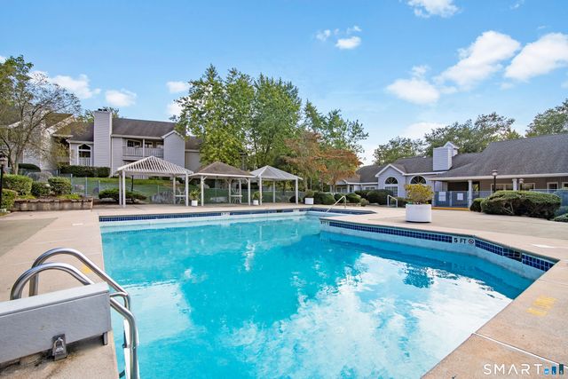 87 Leafwood Lane 239, Groton, CT 06340