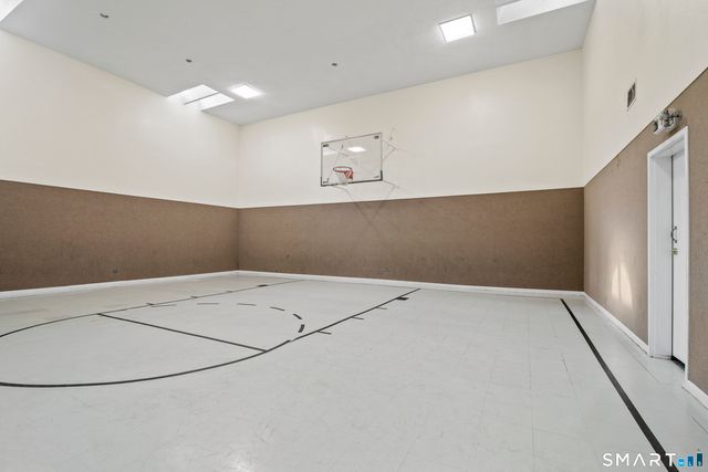 87 Leafwood Lane 239, Groton, CT 06340