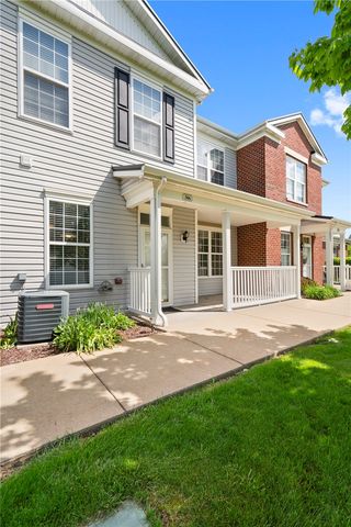 506 Sonie Dr, Ohio Twp, PA 15143