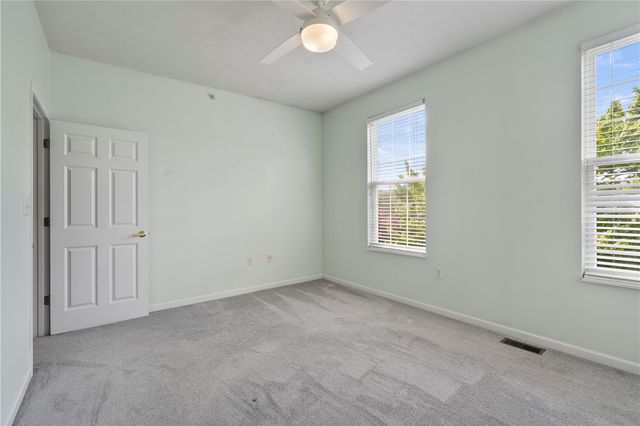 506 Sonie Dr, Ohio Twp, PA 15143