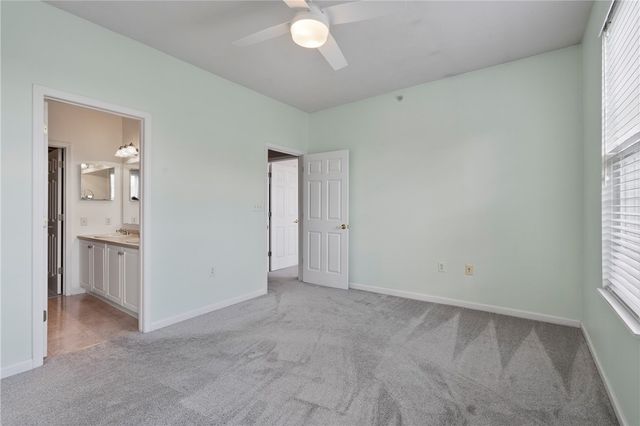 506 Sonie Dr, Ohio Twp, PA 15143