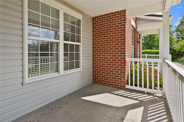 506 Sonie Dr, Ohio Twp, PA 15143