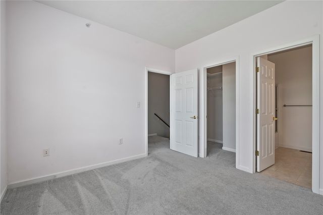 506 Sonie Dr, Ohio Twp, PA 15143