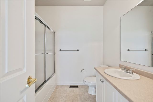 506 Sonie Dr, Ohio Twp, PA 15143