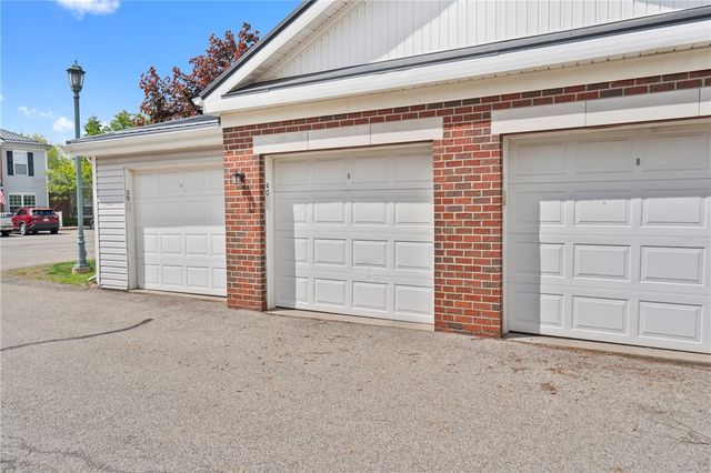 506 Sonie Dr, Ohio Twp, PA 15143