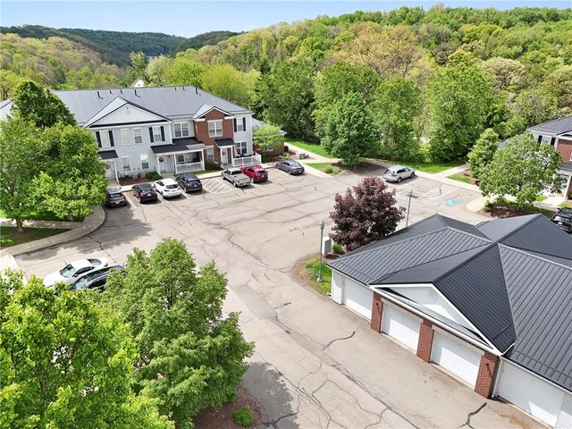 506 Sonie Dr, Ohio Twp, PA 15143