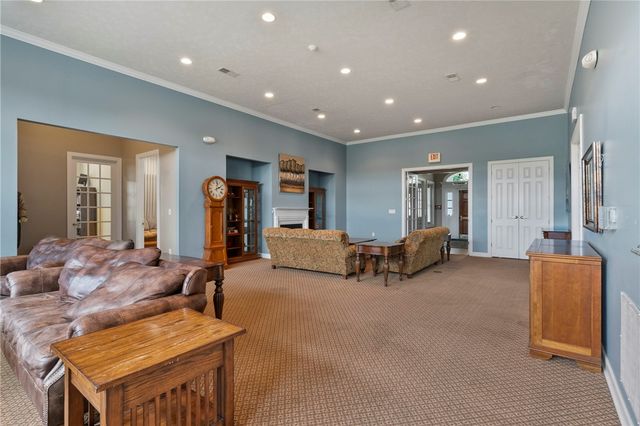 506 Sonie Dr, Ohio Twp, PA 15143