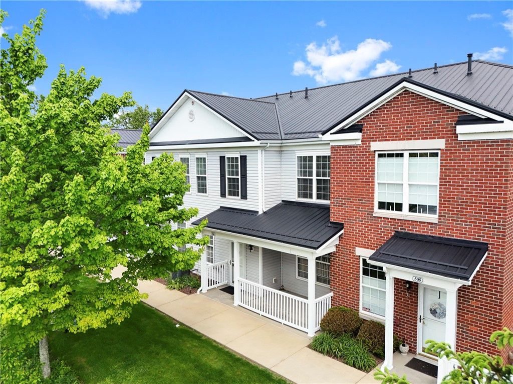 506 Sonie Dr, Ohio Twp, PA 15143