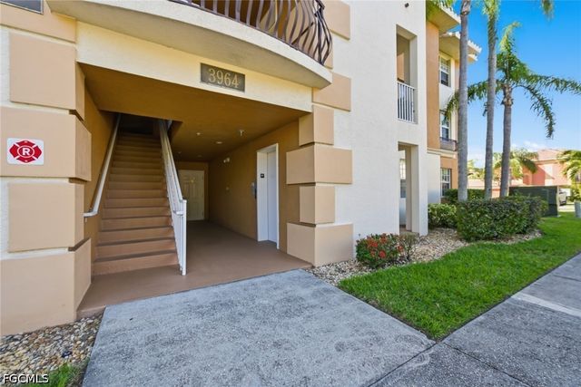 3964 Pomodoro CIR 104, Cape Coral, FL 33909