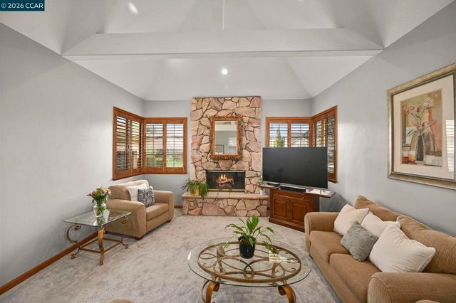 715 715 Blue Spruce Dr, Danville, CA 94506