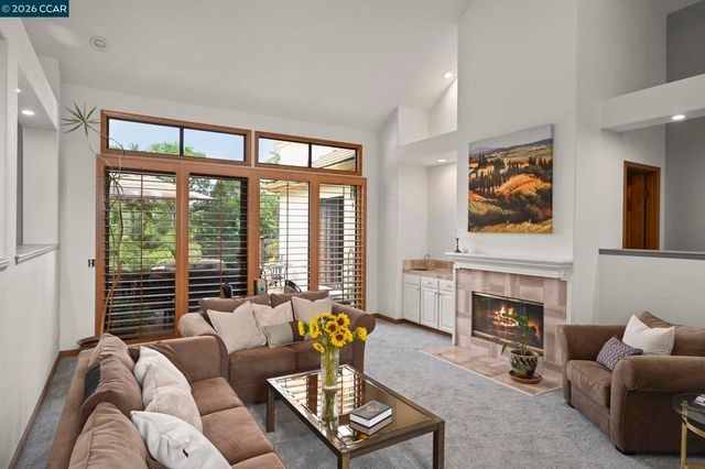 715 715 Blue Spruce Dr, Danville, CA 94506