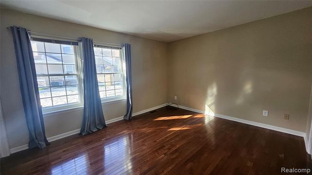 6616 Embers Court, West Bloomfield, MI 48322