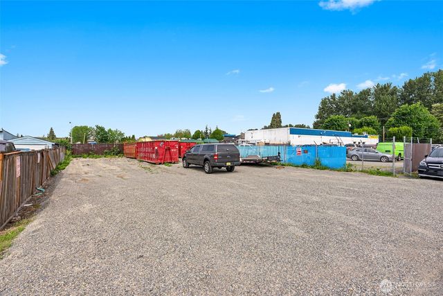 118 12th Street SE, Puyallup, WA 98372