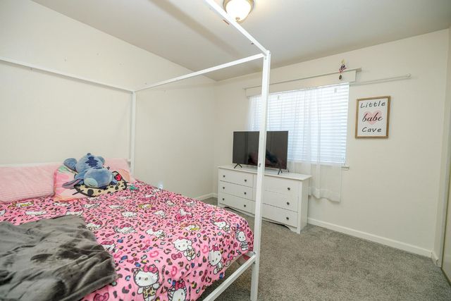 2854 Robirds Ln, Riverbank, CA 95367