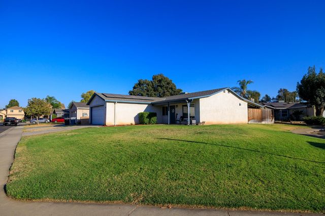 2854 Robirds Ln, Riverbank, CA 95367