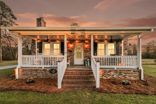 4454 Cottageville Highway, Round O, SC 29474