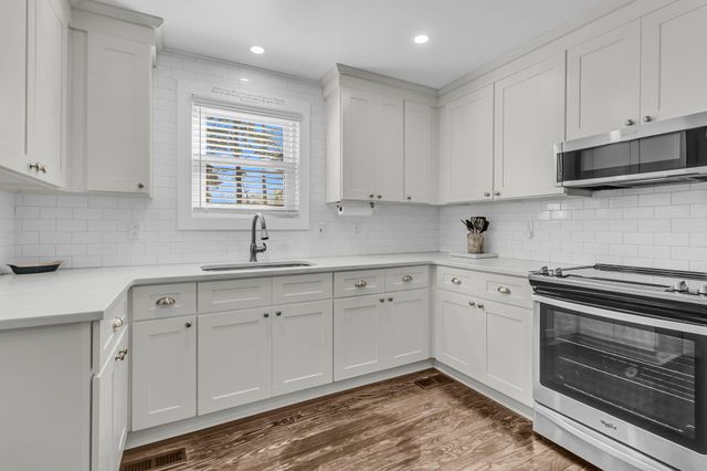 4454 Cottageville Highway, Round O, SC 29474