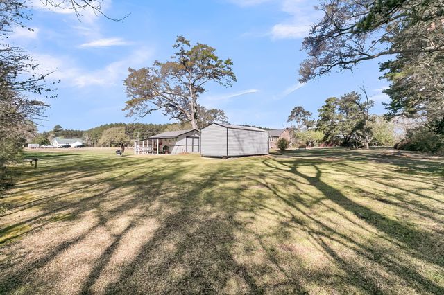 4454 Cottageville Highway, Round O, SC 29474