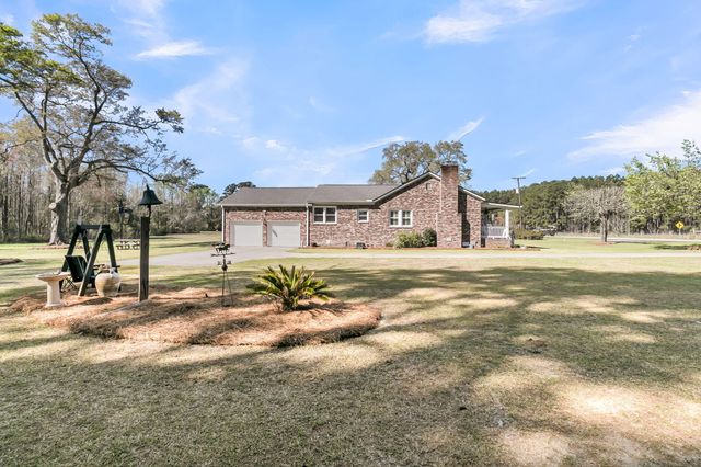4454 Cottageville Highway, Round O, SC 29474