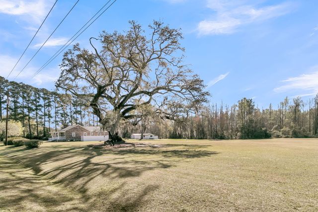 4454 Cottageville Highway, Round O, SC 29474