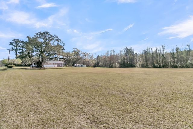 4454 Cottageville Highway, Round O, SC 29474