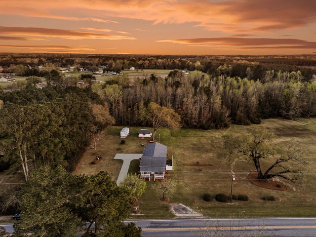 4454 Cottageville Highway, Round O, SC 29474