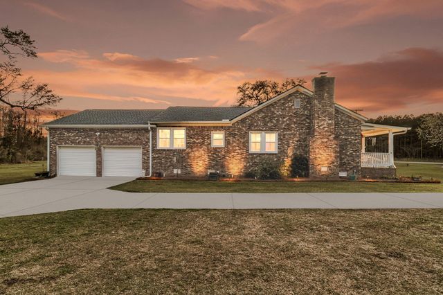 4454 Cottageville Highway, Round O, SC 29474