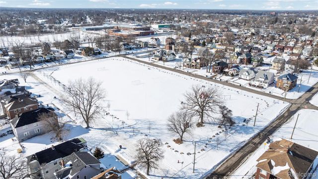 5272 Maplewood Street, Detroit, MI 48204
