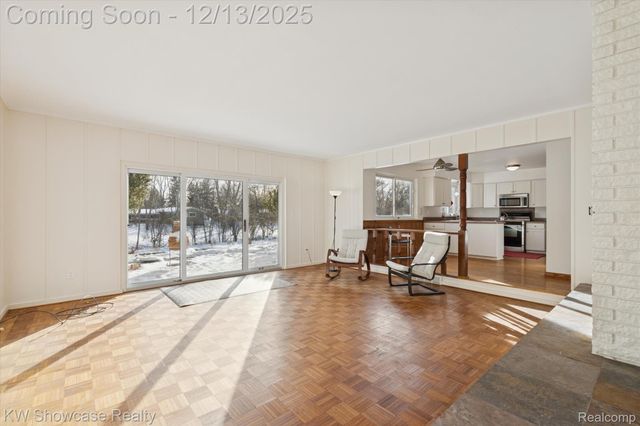 5241 S Pebblecreek Road, West Bloomfield Charter Township, MI 48322