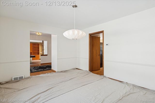 5241 S Pebblecreek Road, West Bloomfield Charter Township, MI 48322