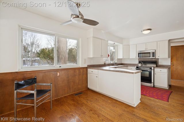 5241 S Pebblecreek Road, West Bloomfield Charter Township, MI 48322