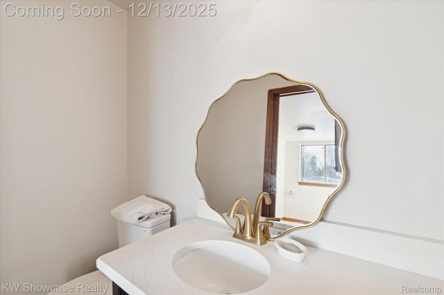 5241 S Pebblecreek Road, West Bloomfield Charter Township, MI 48322