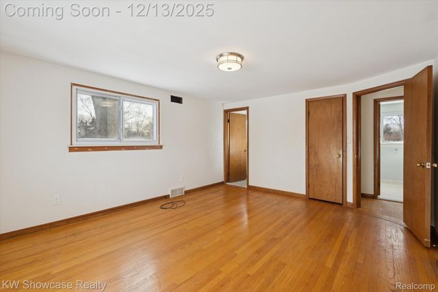 5241 S Pebblecreek Road, West Bloomfield Charter Township, MI 48322