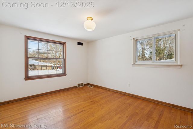 5241 S Pebblecreek Road, West Bloomfield Charter Township, MI 48322