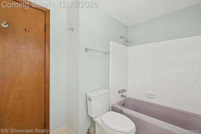 5241 S Pebblecreek Road, West Bloomfield Charter Township, MI 48322