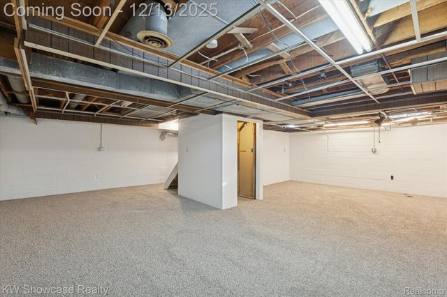 5241 S Pebblecreek Road, West Bloomfield Charter Township, MI 48322