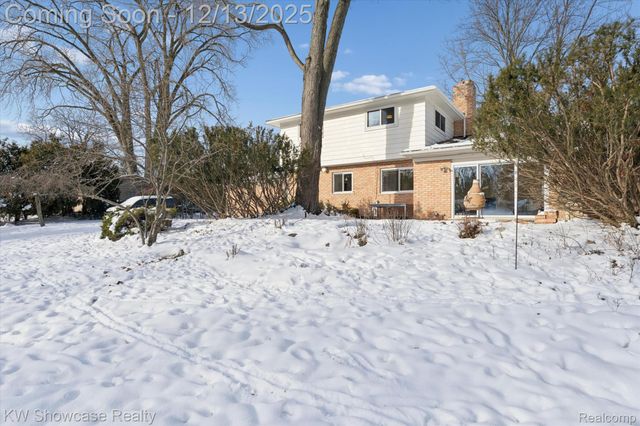 5241 S Pebblecreek Road, West Bloomfield Charter Township, MI 48322