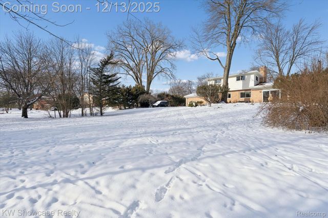 5241 S Pebblecreek Road, West Bloomfield Charter Township, MI 48322