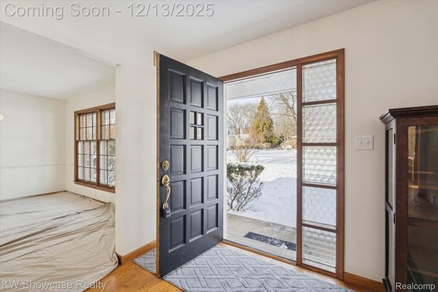 5241 S Pebblecreek Road, West Bloomfield Charter Township, MI 48322