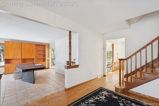 5241 S Pebblecreek Road, West Bloomfield Charter Township, MI 48322