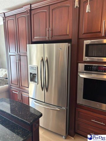 1041 Huntington Dr, Hartsville, SC 29550