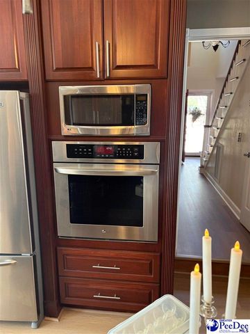 1041 Huntington Dr, Hartsville, SC 29550