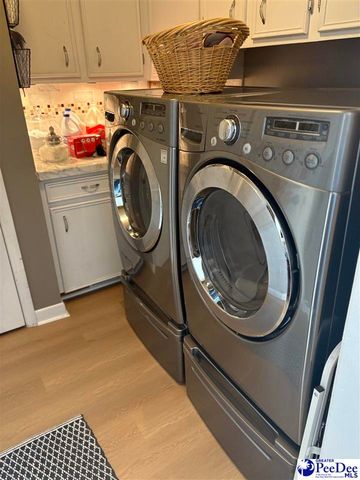 1041 Huntington Dr, Hartsville, SC 29550