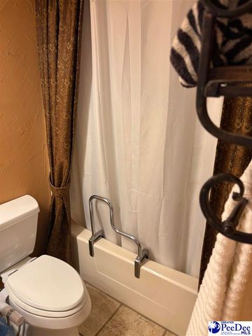 1041 Huntington Dr, Hartsville, SC 29550