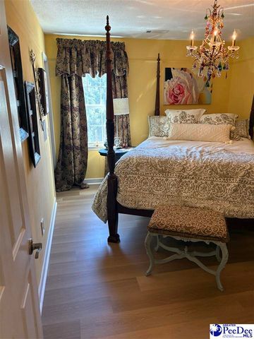 1041 Huntington Dr, Hartsville, SC 29550