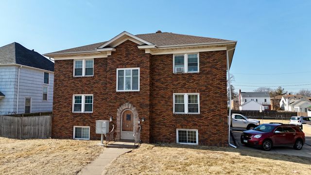 2612 Harrison Street, Davenport, IA 52803