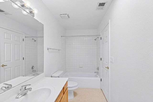 3201 Oakmount Drive SE, Rio Rancho, NM 87124