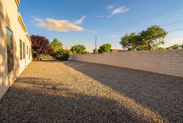 3201 Oakmount Drive SE, Rio Rancho, NM 87124